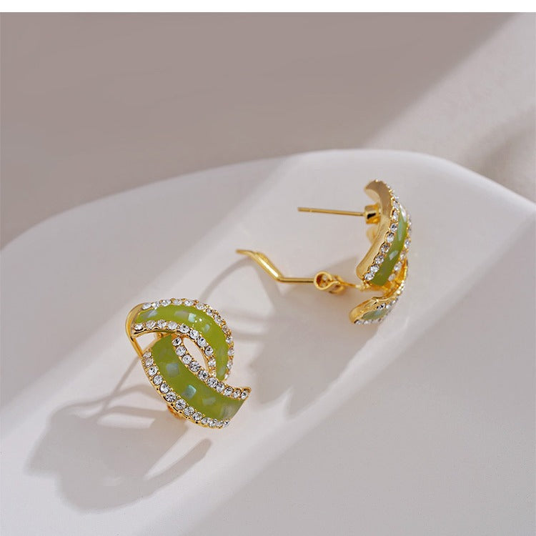 Klassinen Korvarengas ajattomalla viehätyksellä