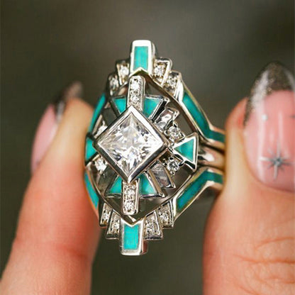 Kaunis Koru ainutlaatuisella tyylillä