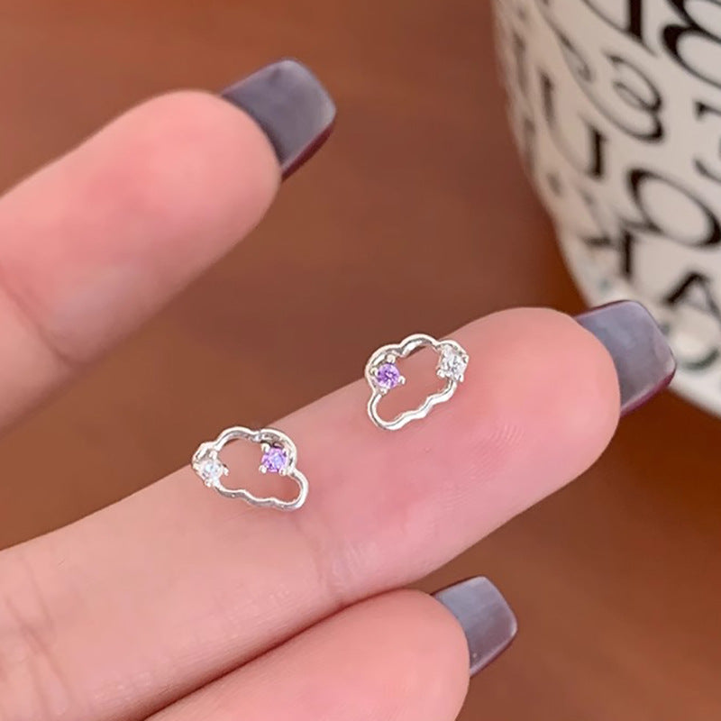 Kaunis Korvarengas ainutlaatuisella tyylillä