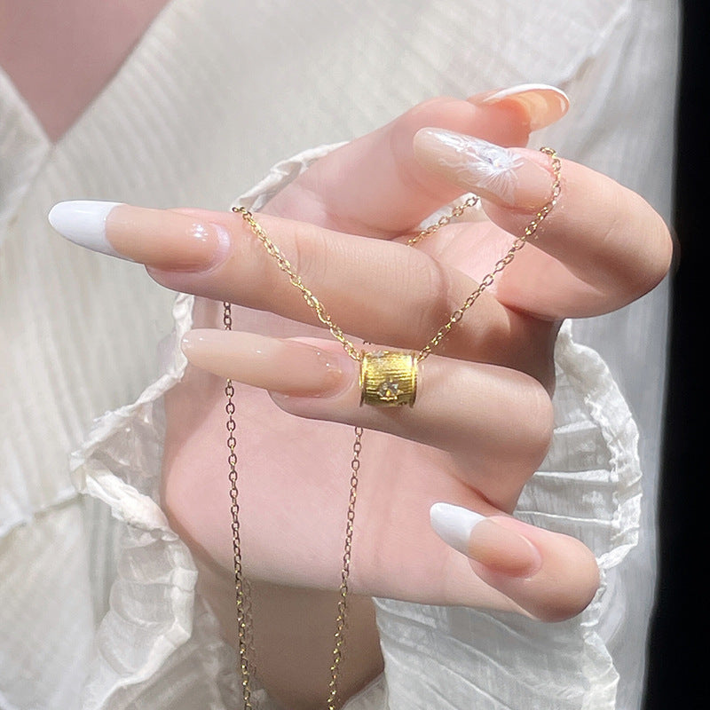 Elegantti Koru jokaiseen tilaisuuteen