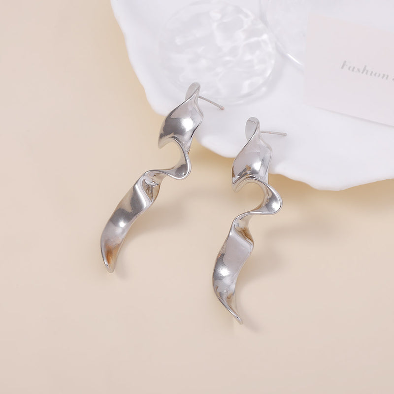 Klassinen Korvarengas ajattomalla viehätyksellä