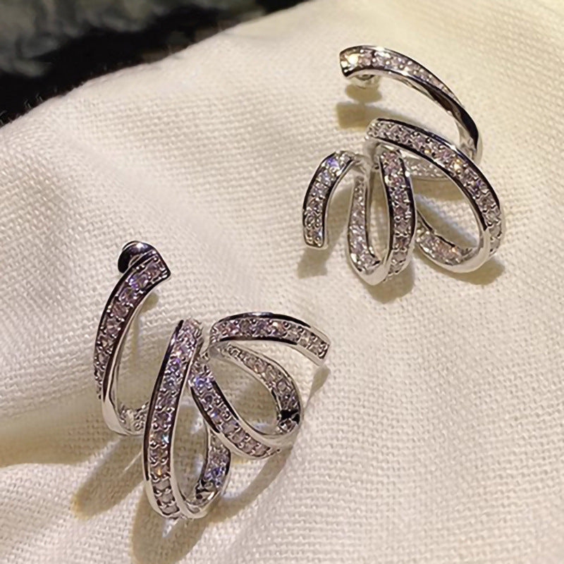 Klassinen Korvarengas ajattomalla viehätyksellä