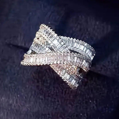 Kaunis Sormus ainutlaatuisella tyylillä