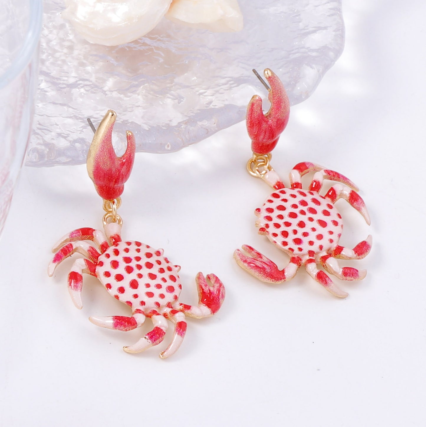 Kaunis Korvarengas ainutlaatuisella tyylillä