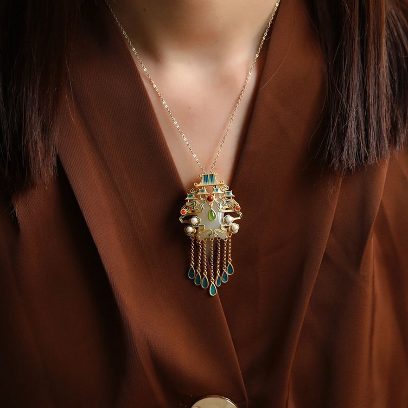 Hurmaava Riipus jokaiseen tilaisuuteen