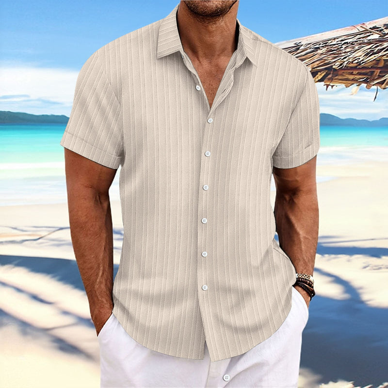 Well Tailored Shirt with a Graceful Silhouette