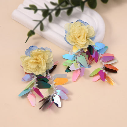 Hurmaava Korvarengas jokaiseen tilaisuuteen