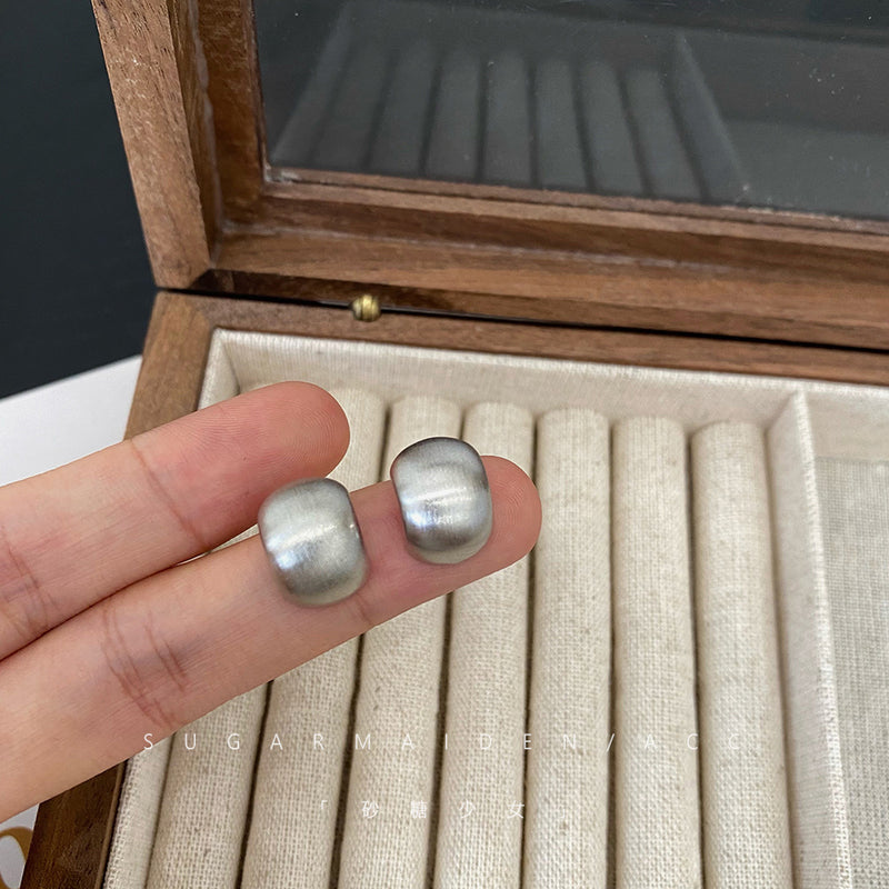 Hurmaava Hopea Korvarengas jokaiseen tilaisuuteen