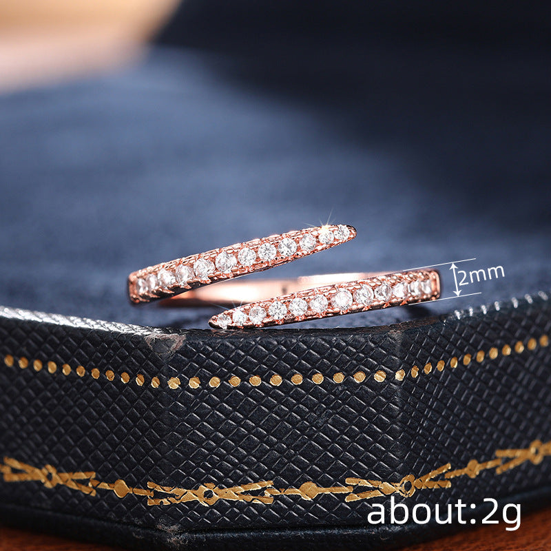 Kaunis Sormus ainutlaatuisella tyylillä