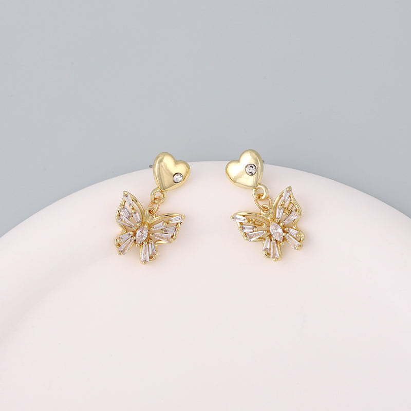 Klassinen Hopea Korvarengas ajattomalla viehätyksellä