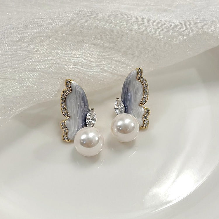 Hurmaava Helmi Korvarengas jokaiseen tilaisuuteen