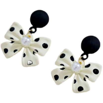 Hurmaava Korvarengas jokaiseen tilaisuuteen