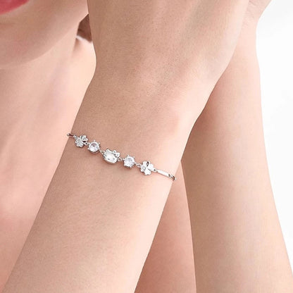 Herkkä käsityö Koru