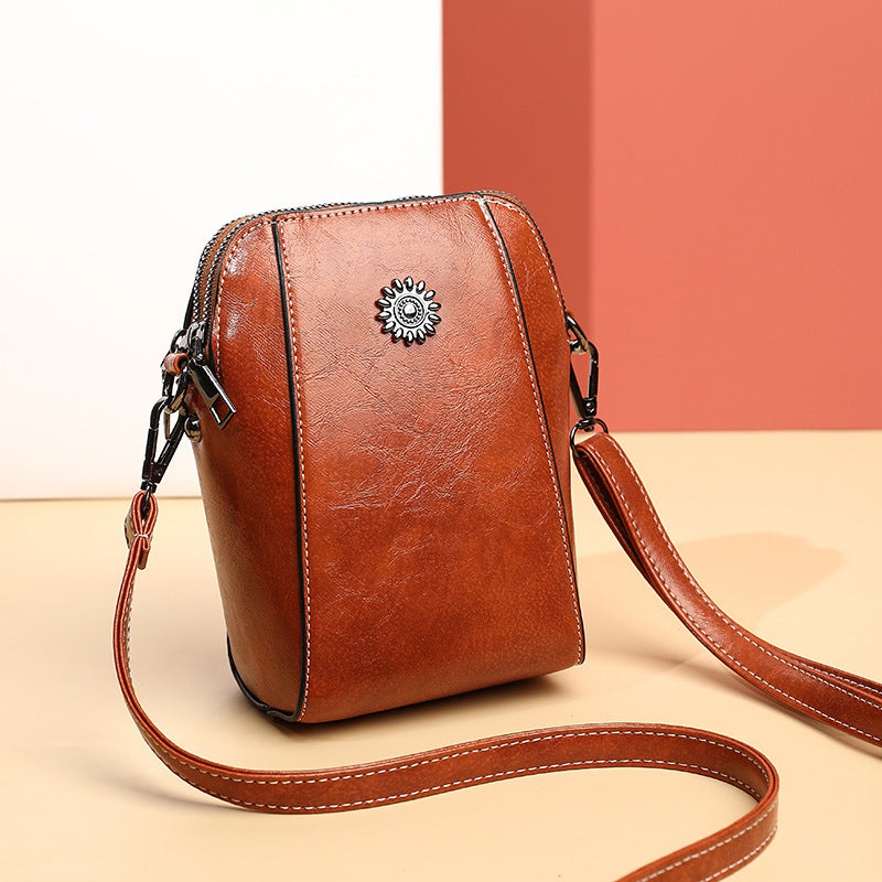 Gracefully Styled Bag for Any Occasion