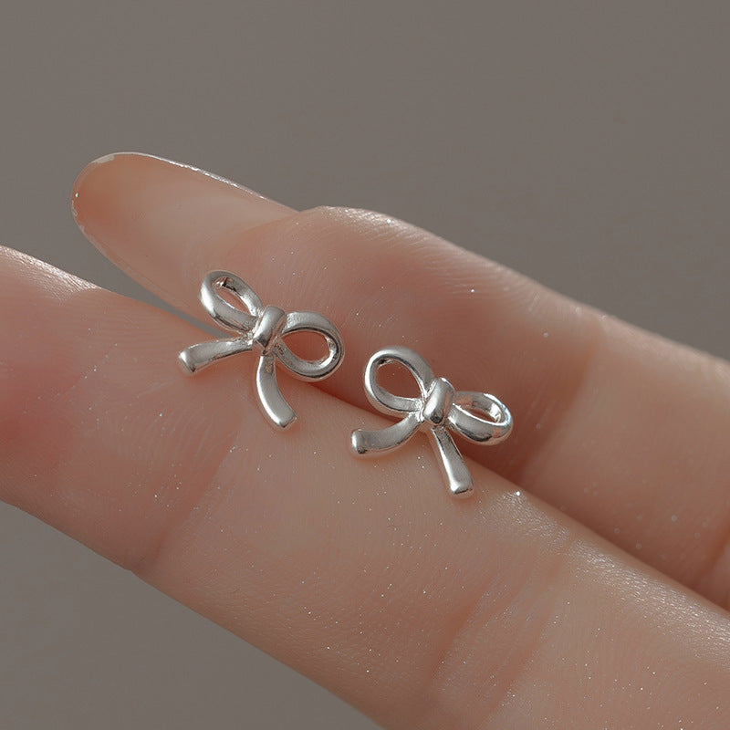 Kaunis Korvarengas ainutlaatuisella tyylillä