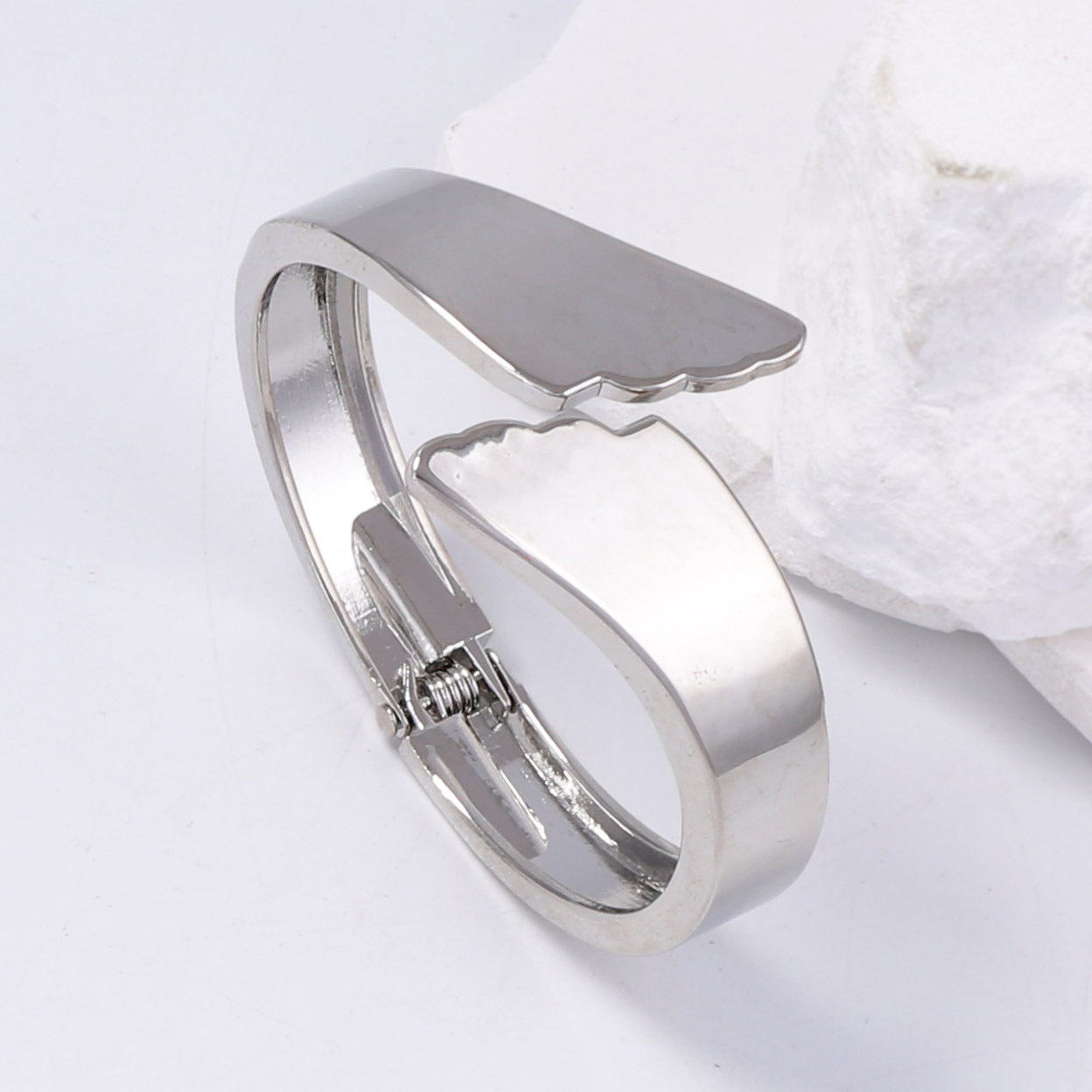 Elegantti Rannekoru jokaiseen tilaisuuteen