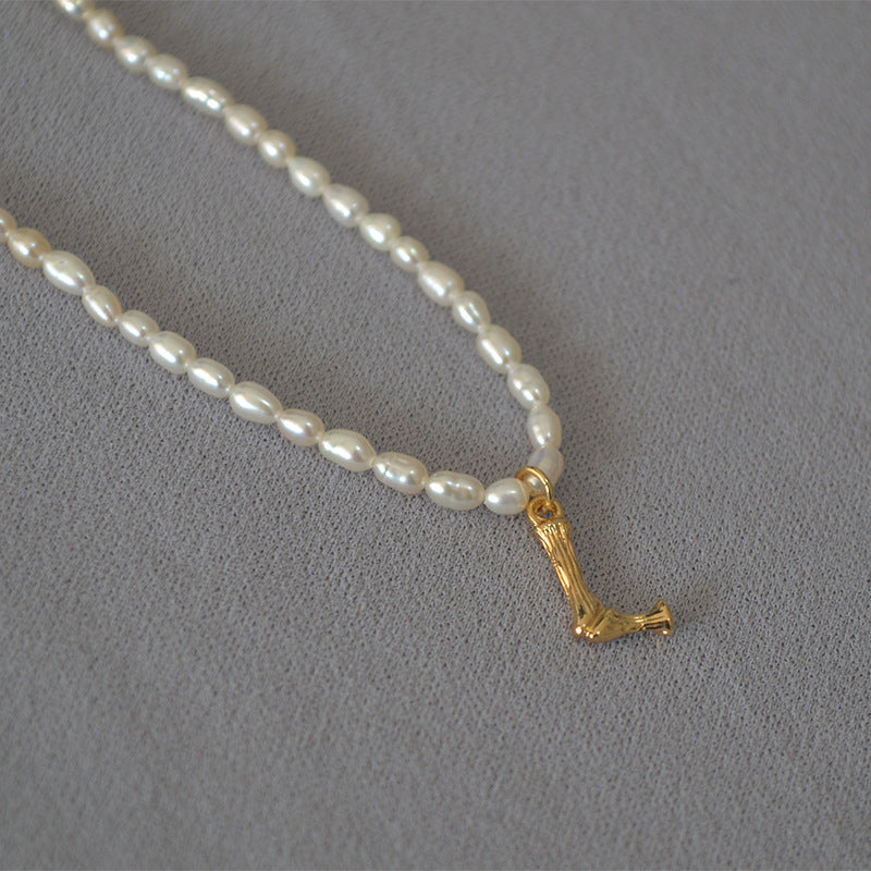 Hurmaava Helmi Kaulakoru jokaiseen tilaisuuteen