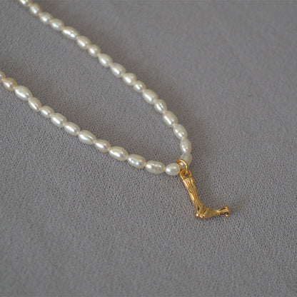 Hurmaava Helmi Kaulakoru jokaiseen tilaisuuteen