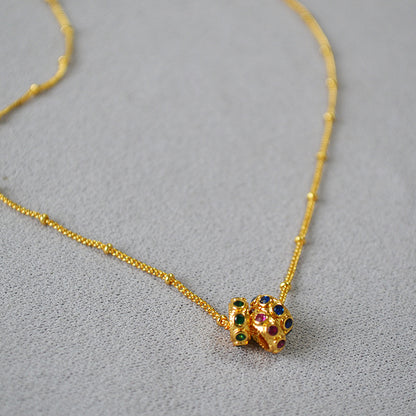 Hurmaava Kulta Kaulakoru jokaiseen tilaisuuteen