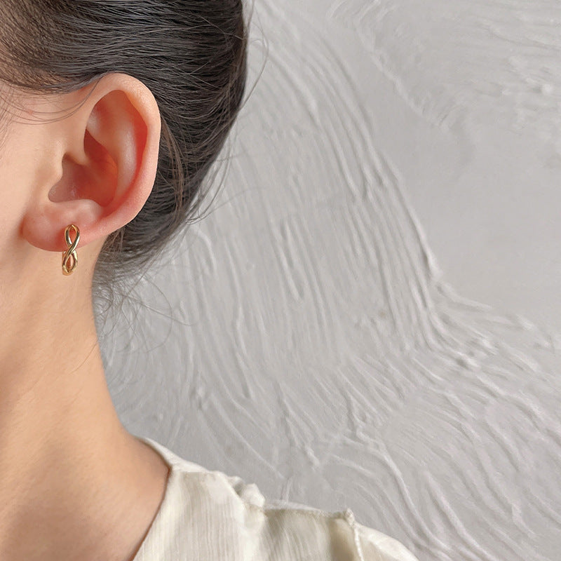 Klassinen Korvarengas ajattomalla viehätyksellä