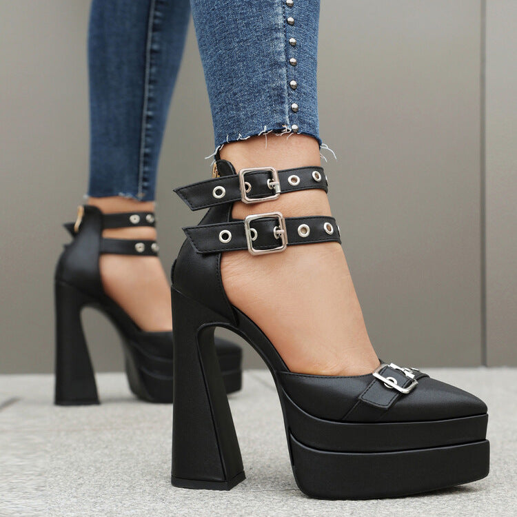 Kauniisti Valmistetut Ortopediset Sandaalit