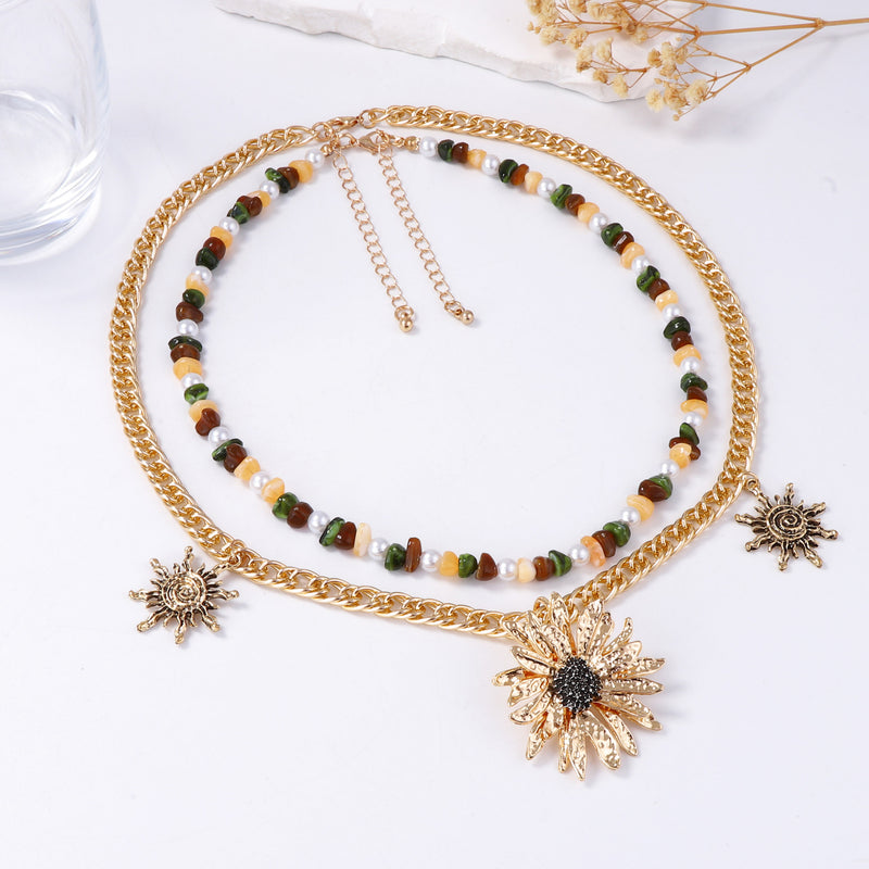 Käsintehty vintage Kaulakoru