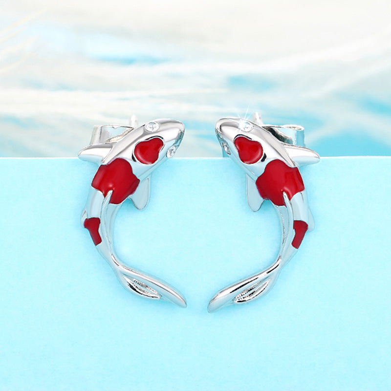 Kaunis Korvarengas ainutlaatuisella tyylillä