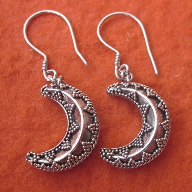 Käsintehty vintage Korvarengas