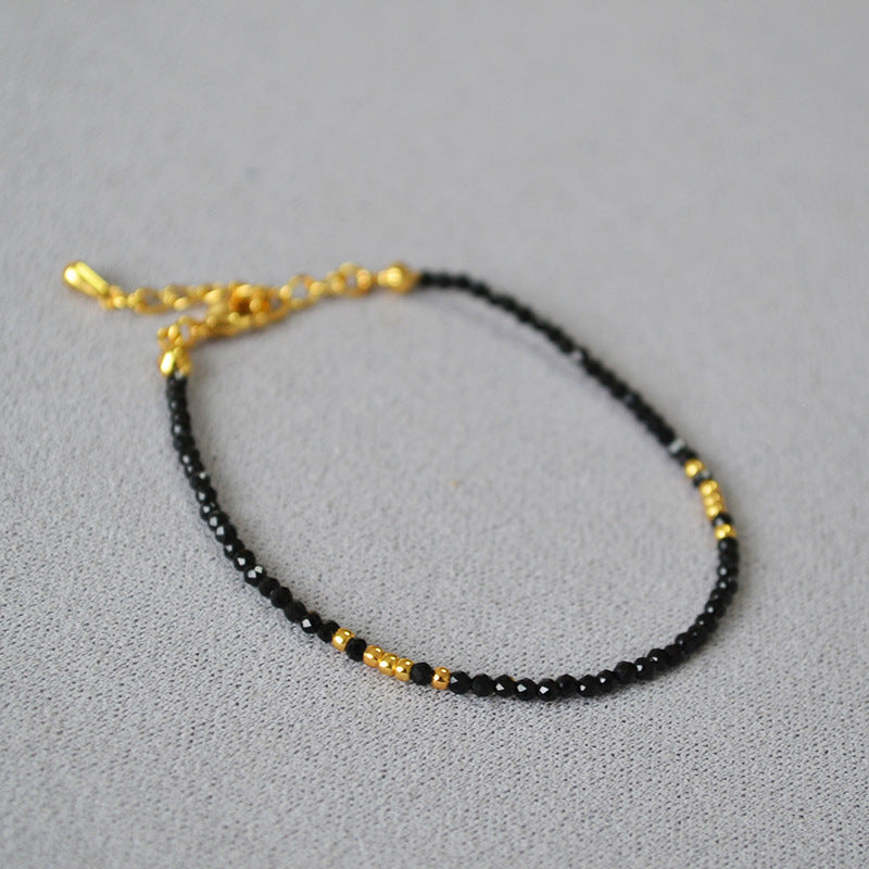 Hurmaava Helmi Rannekoru jokaiseen tilaisuuteen