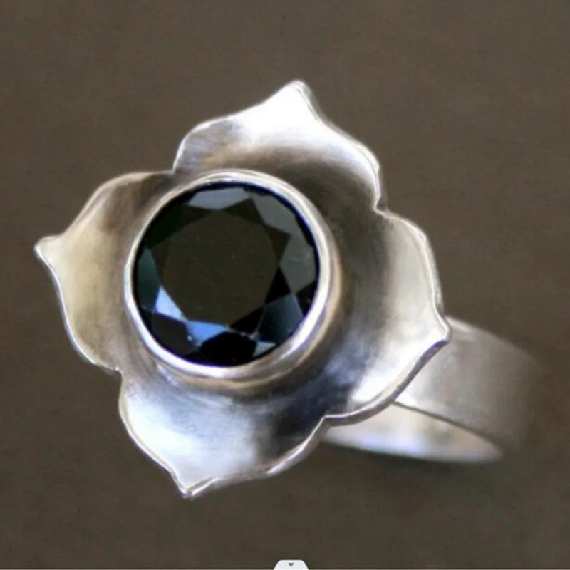 Herkkä käsityö Koru