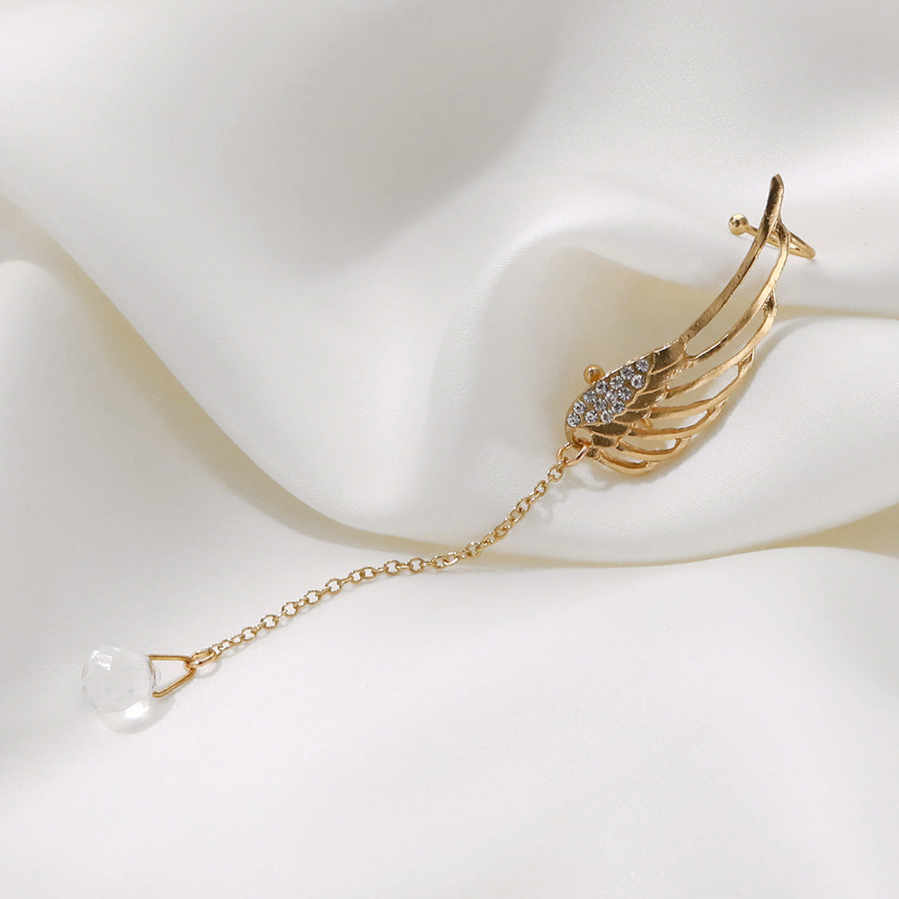 Kaunis Korvarengas ainutlaatuisella tyylillä