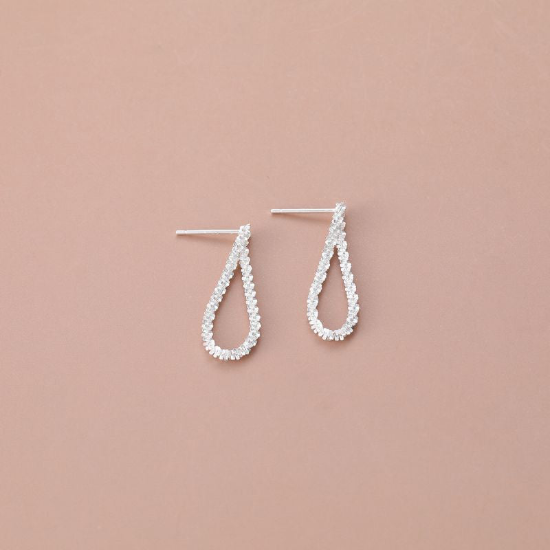 Käsintehty vintage Korvarengas