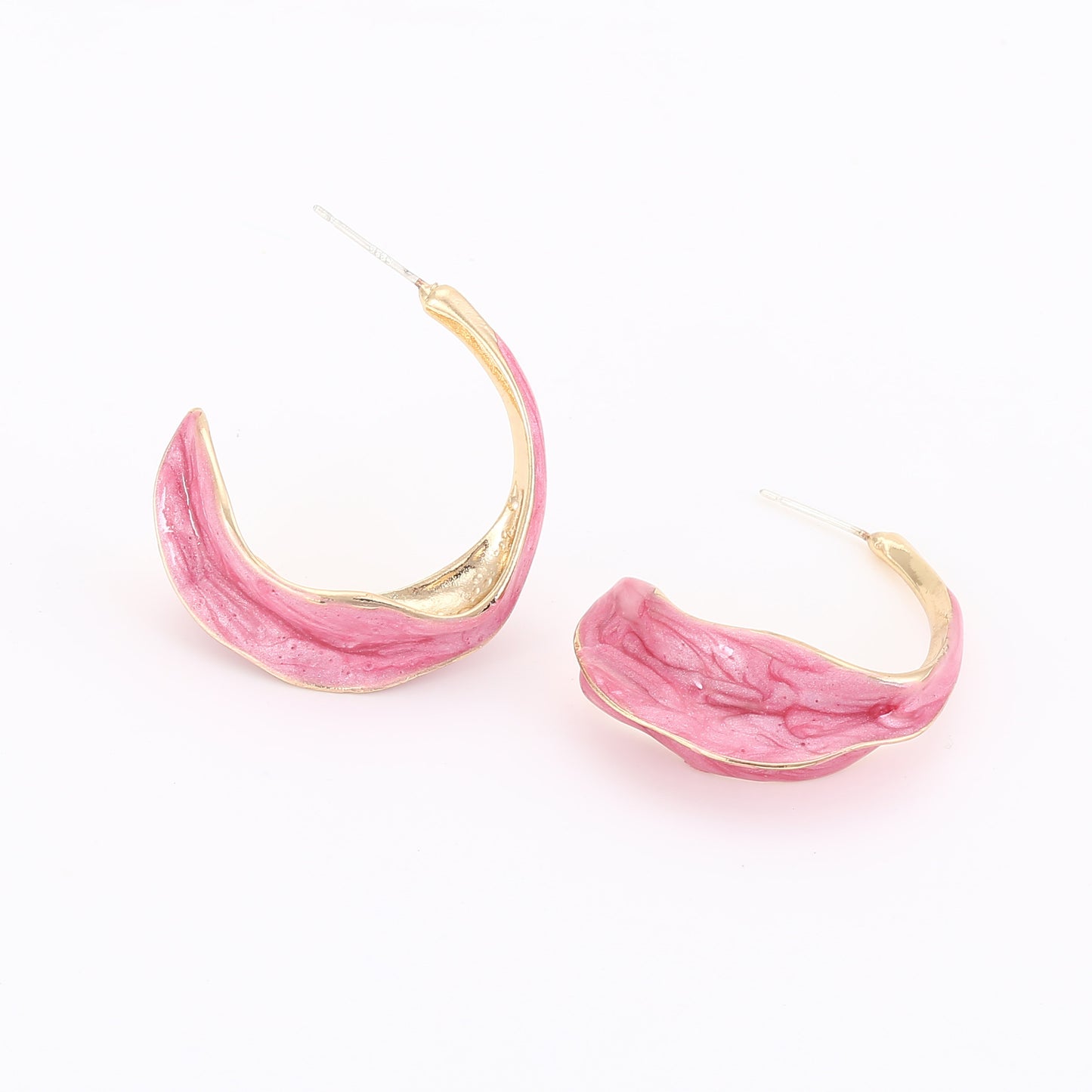 Klassinen Korvarengas ajattomalla viehätyksellä