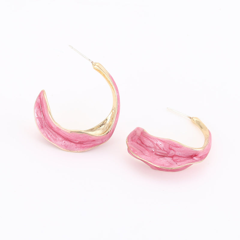 Klassinen Korvarengas ajattomalla viehätyksellä