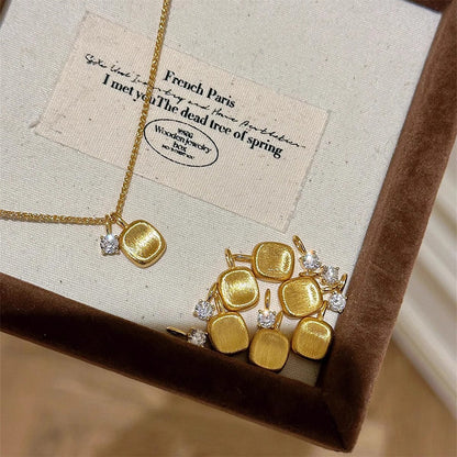 Upea Kaulakoru päivittäiseen käyttöön