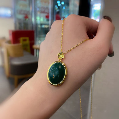 Hurmaava Kaulakoru jokaiseen tilaisuuteen