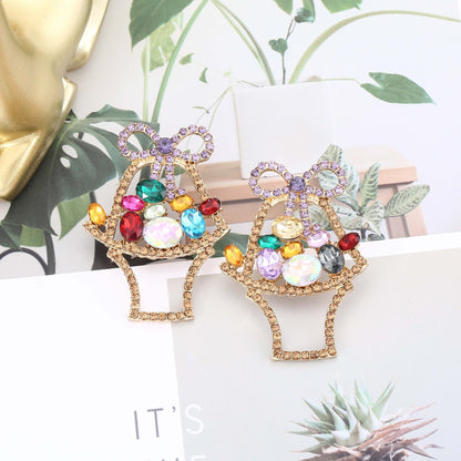 Kaunis Korvarengas ainutlaatuisella tyylillä