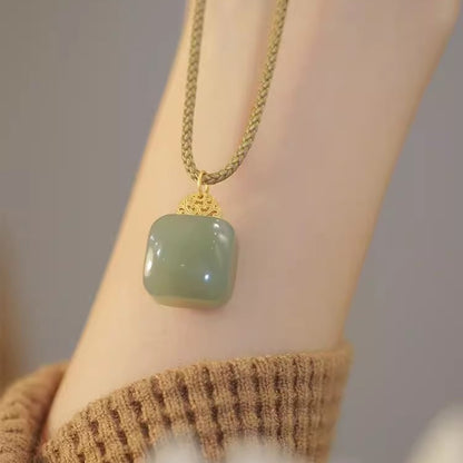 Hurmaava Kulta Kaulakoru jokaiseen tilaisuuteen