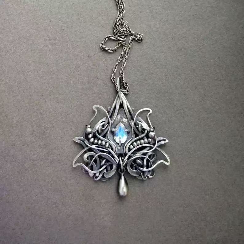 Herkkä käsityö Koru