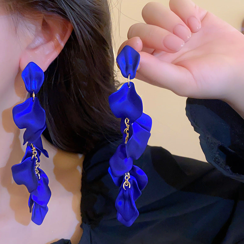 Klassinen Korvarengas ajattomalla viehätyksellä