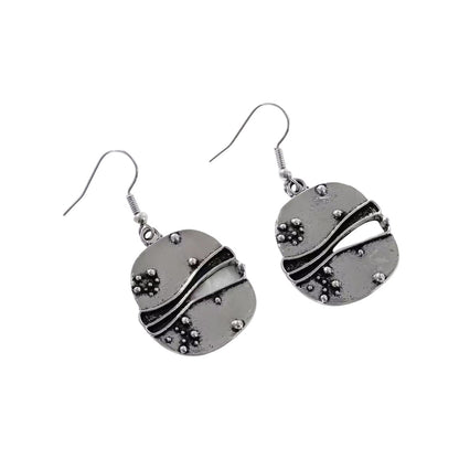 Kaunis Sormus ainutlaatuisella tyylillä