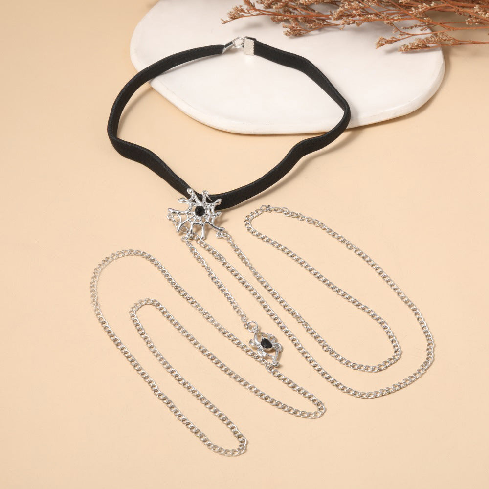 Klassinen Ketju ajattomalla viehätyksellä