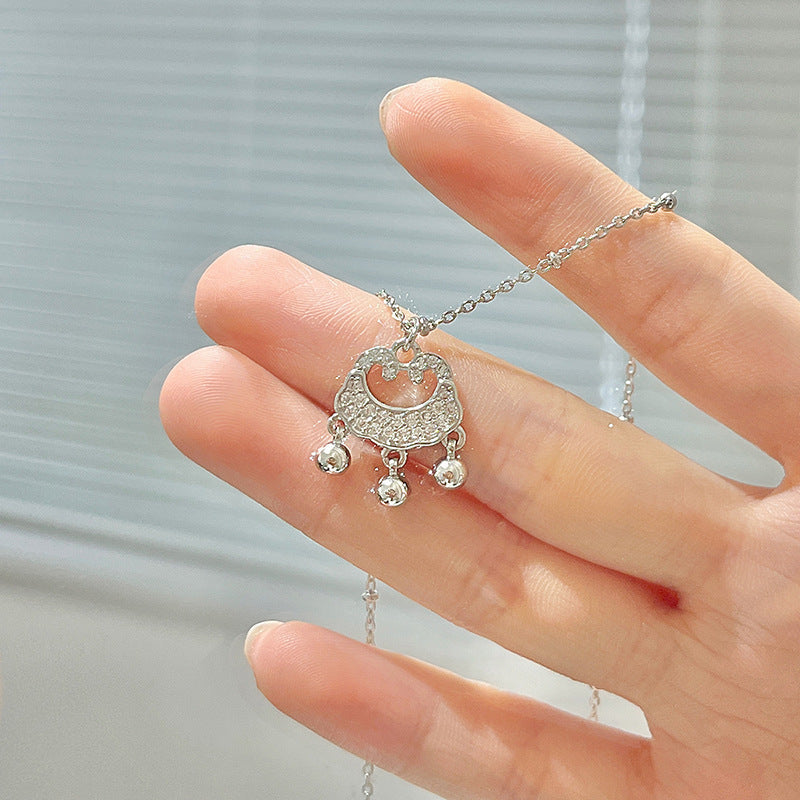 Käsintehty vintage Kaulakoru