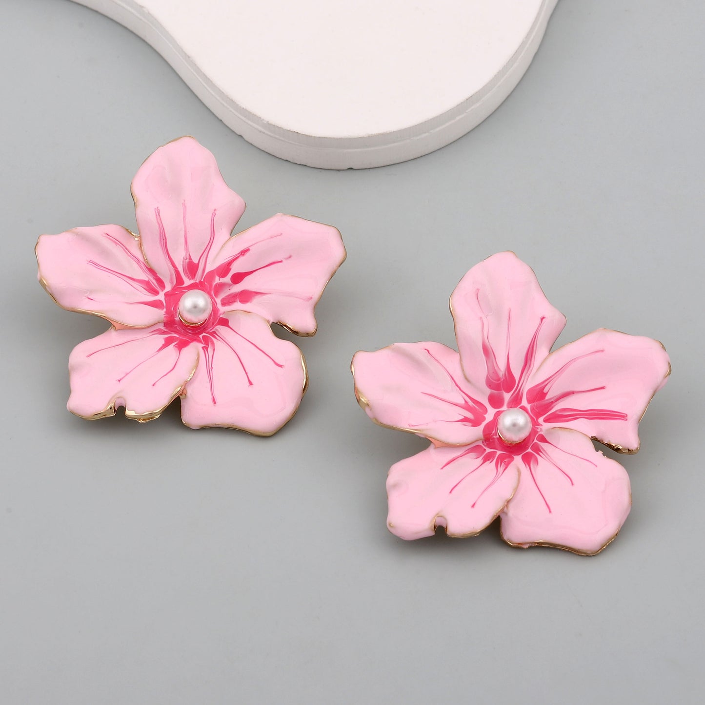 Käsintehty vintage Helmi Korvarengas