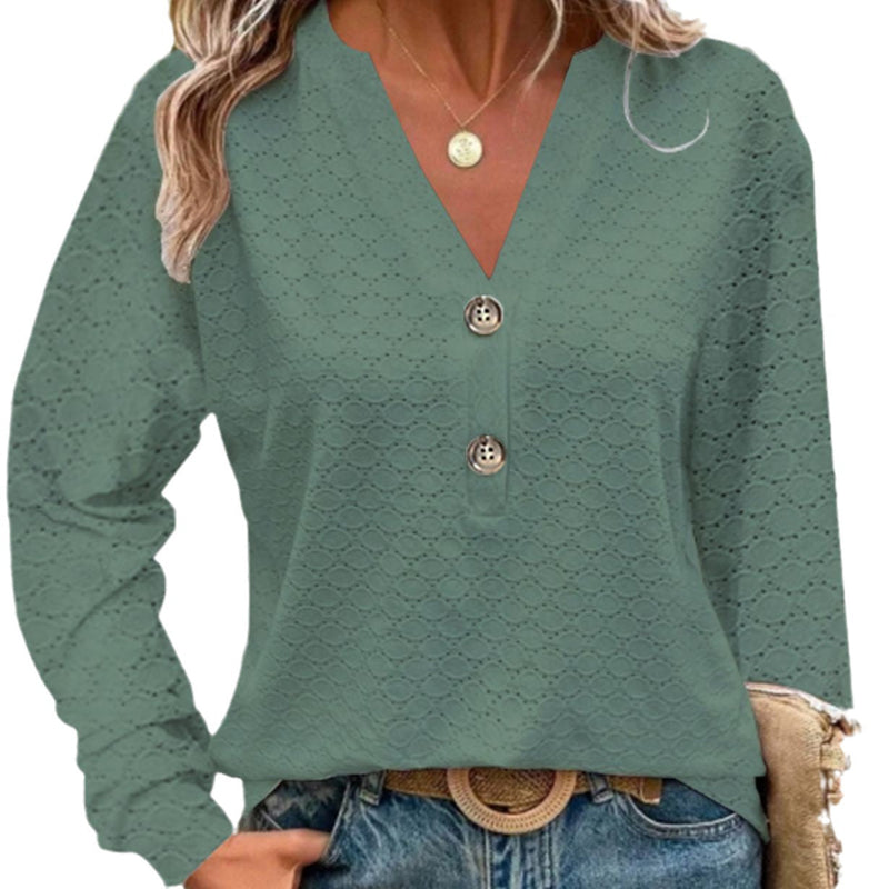 Classic Vintage Blouse with a Flattering Fit