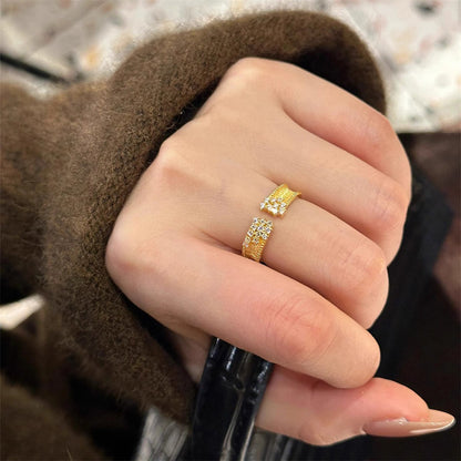 Elegantti Sormus jokaiseen tilaisuuteen