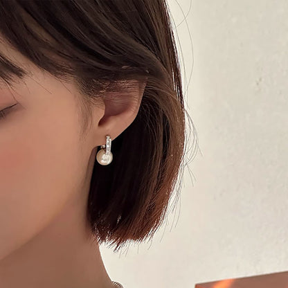 Hurmaava Helmi Korvarengas jokaiseen tilaisuuteen