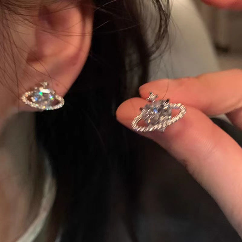 Elegantti Korvarengas jokaiseen tilaisuuteen