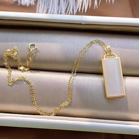 Klassinen Hopea Kaulakoru ajattomalla viehätyksellä