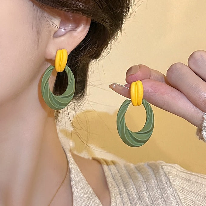 Elegantti Korvarengas jokaiseen tilaisuuteen